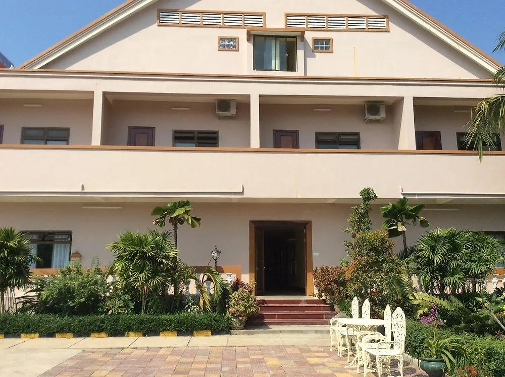 Royal Princess Hotel Sihanoukville 3*,  Camboya